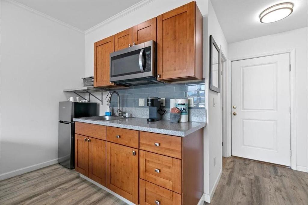 Unit 17 Maui Ohana Modern * Wailuku